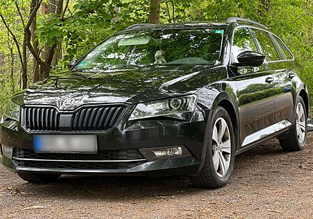 Skoda Superb 2.0 TDI SCR 140kW DSG Style Combi Style
