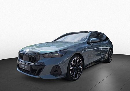 BMW i5 eD40 Tour M SPORT PRO DAPro 36° Pano B/W 21"
