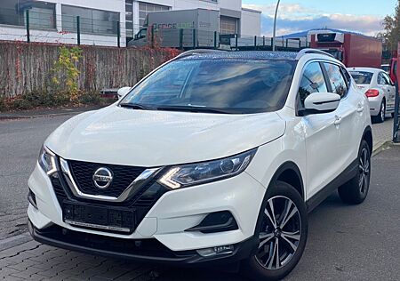 Nissan Qashqai N-Way/Pano/Navi/Winterräder