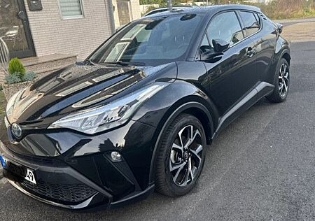 Toyota C-HR 2.0-l-VVTi Hybrid D-Team, wie neu