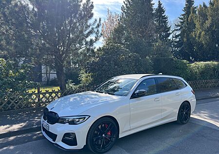 BMW 320 M Sport*Autom*Service Neu*MPerforma*1,5J.Garanti