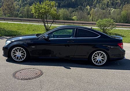 Mercedes-Benz C 350 BlueEFFICIENCY Coupé Autom. -