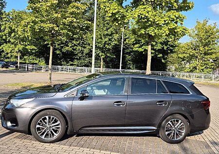 Toyota Avensis 1,6-l-D-4D Edition S Touring Sports...