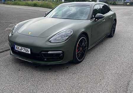 Porsche Panamera GTS Sport Turismo GTS