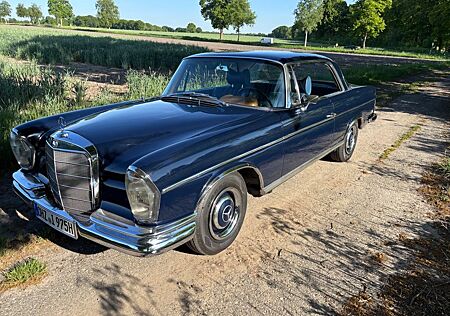 Mercedes-Benz 300 300SE Coupé