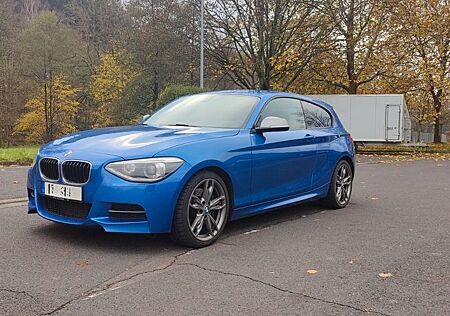 BMW M135i * Automatik * HiFi*Xenon