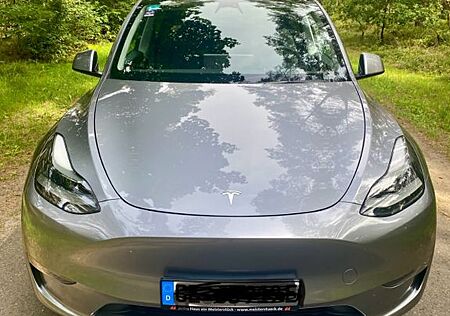Tesla Model Y Long Range Dual Motor AWD Long Range