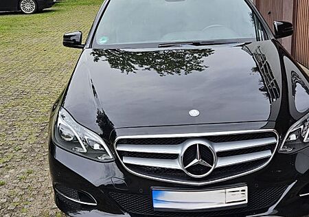 Mercedes-Benz E 220 BlueTEC T AVANTGARDE