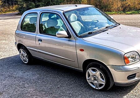 Nissan Micra 1.0 Fresh Fresh