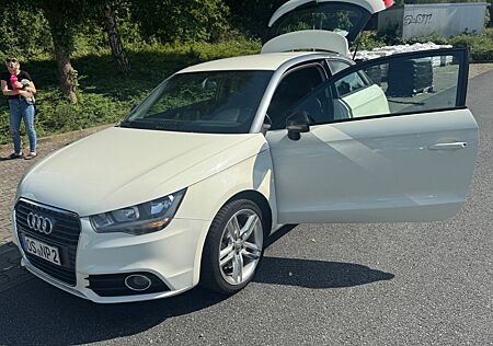 Audi A1 1.6 TDI Attraction Attraction