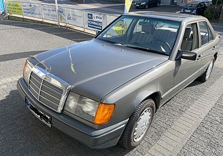Mercedes-Benz 230 230E H-Kennzeichen, Zustandsnote 2 +, TÜV/AU Neu