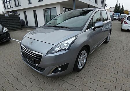 Peugeot 5008 Active 1,6 HDi Alu Navi Klima AHK Grau M.