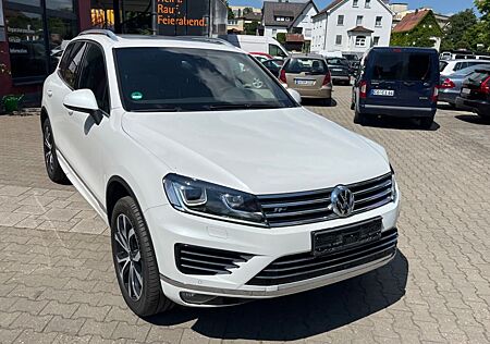 VW Touareg Volkswagen V8 TDI 4Motion R-line AHK Panorama STHZ