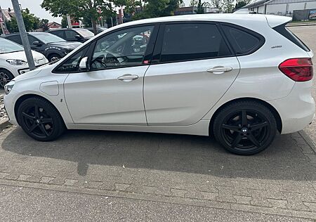 BMW 2er Active Tourer 225xe NAVI SHZ PDC Kamera Allrad