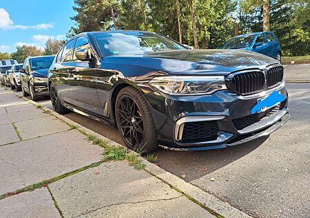 BMW M550i xDrive A -