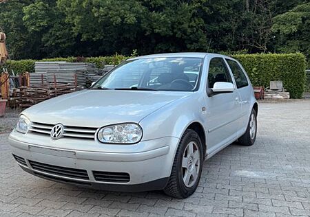 VW Golf Volkswagen 1.9TDI aus erster Hand TÜV neu