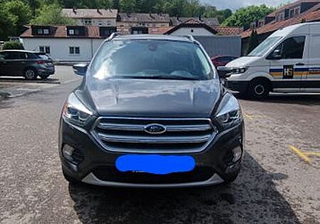 Ford Kuga 1,5 EcoBoost 2x4 110kW Titanium Titanium