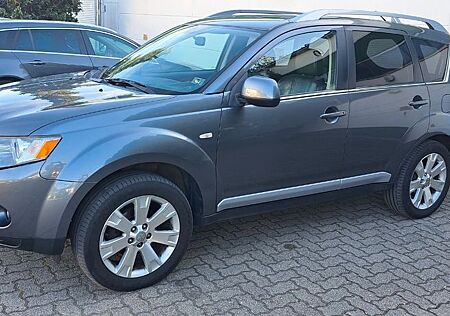 Mitsubishi Outlander 2.2 DI-D Instyle 4WD