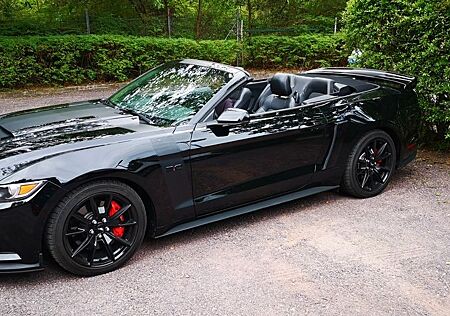 Ford Mustang 5.0 V8 GT Cabrio Boss Version