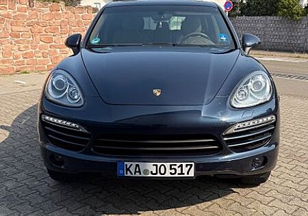 Porsche Cayenne Diesel - Gut Erhaltene