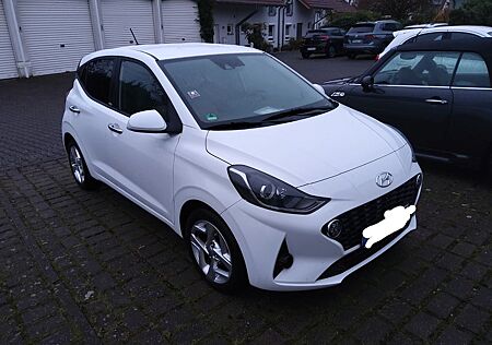 Hyundai i10 1.2 Style Navi Scheckheft gepflegt