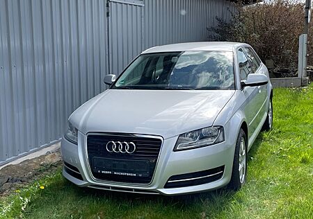 Audi A3 1.6 TDI (DPF) 102g CO2 Attract. Sportb. A...