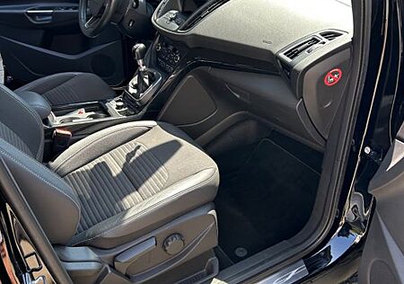 Ford Kuga 1,5 EcoBoost 4x2 110kW Titanium Titanium