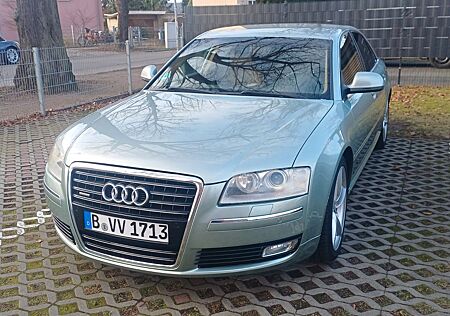 Audi A8 4.2 FSI tiptronic quattro -