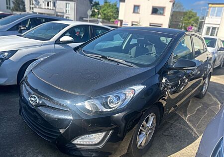 Hyundai i30 blue Trend