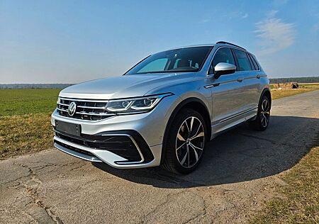VW Tiguan Volkswagen 2.0 TSI OPF DSG 4MOTION R-Line R-Line