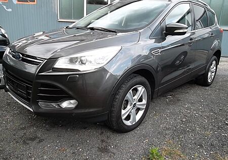 Ford Kuga Titanium 2.0TDCI,4x4,Aut.Nav.Kam.AHK,Xenon