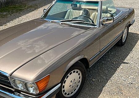 Mercedes-Benz SL 560