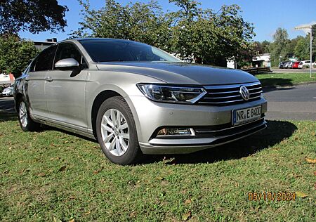 VW Passat Volkswagen Lim. Comfortline BMT/Start-Stopp