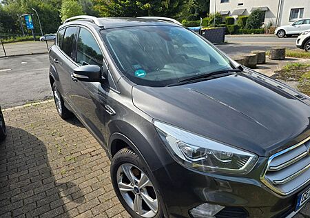 Ford Kuga 1,5 EcoBoost 2x4 110kW Titanium Titanium