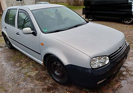 VW Golf Volkswagen 1.6 Basis