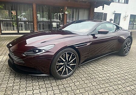 Aston Martin DB11