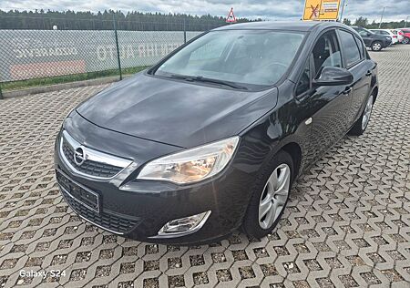 Opel Astra J Lim. 5-trg. Design Edition Euro5