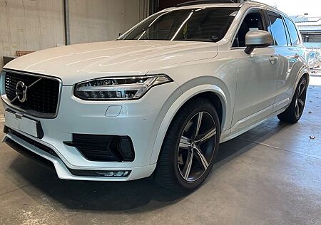 Volvo XC 90 XC90 R Design AWD 7 Sitze LED NAVI PANO AHK