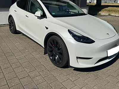 Tesla Model Y Performance AWD Leder in Weiß