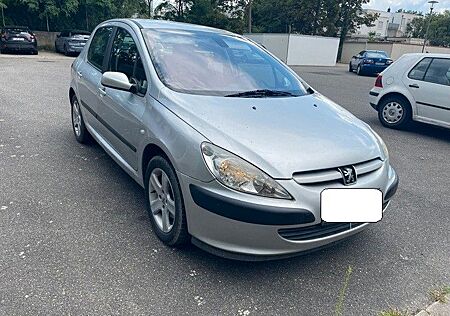 Peugeot 307 Automatik. Zahnriemen TÜV NEU 05/2027