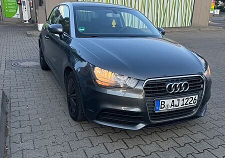 Audi A1 1.2 TFSI *SZH* ÖL SERVICE NEU/TÜV 2027