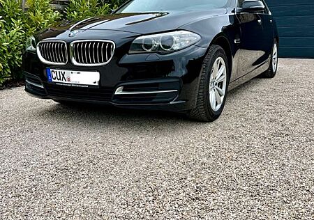 BMW 530d Touring X-Drive