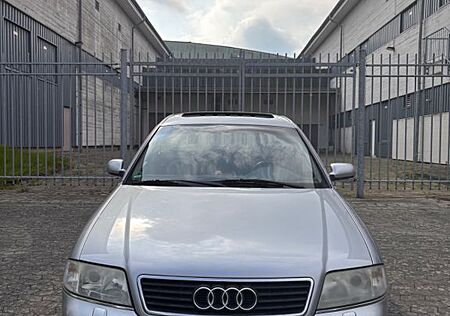 Audi A6 2.4 multitronic -