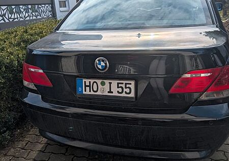 BMW 745i A -