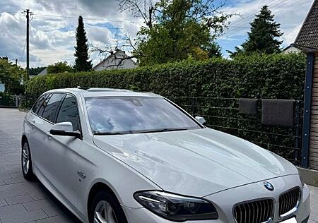BMW 530d xDrive Touring A Modern Line Modern Line
