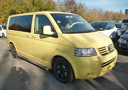 VW T5 Transporter Volkswagen Bus Caravelle