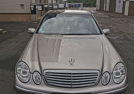 Mercedes-Benz E 240 Elegance Tüv NEU Top