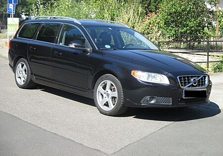 Volvo V70 2.5T AFV (18kg CNG / 70l Benzin) AHK