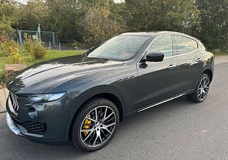 Maserati Levante S