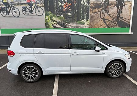 VW Touran Volkswagen 1.4 TSI JOIN 7Sitze DSG Navi Discover Pro